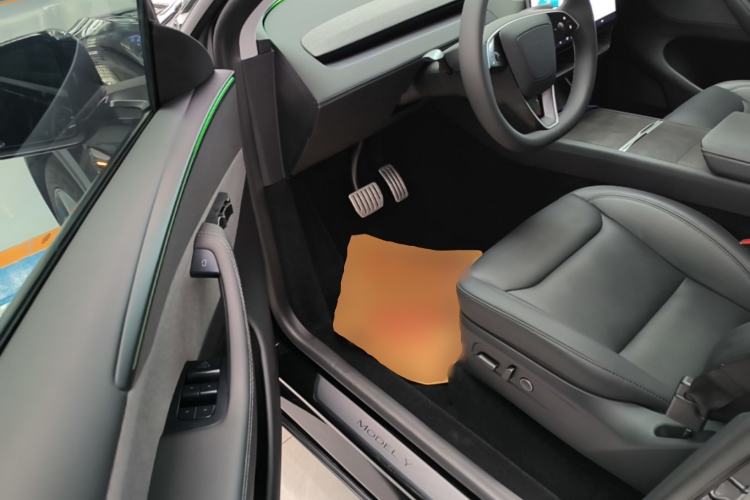 Used Tesla Model Y 2025 Rear-Wheel-Drive Version Driver Seat