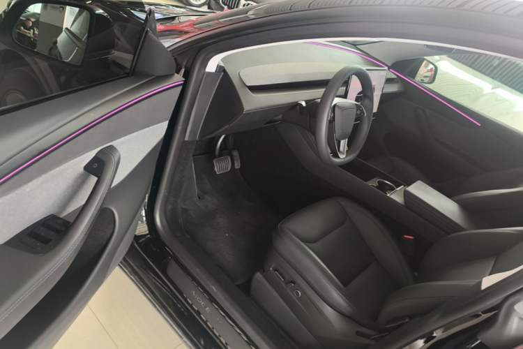 Used Tesla Model Y 2025 Rear-Wheel-Drive Version Driver Seat