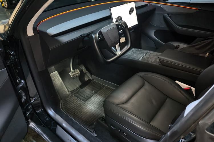 Used Tesla Model Y 2025 Updated Version Long-Range All-Wheel Drive Driver Seat