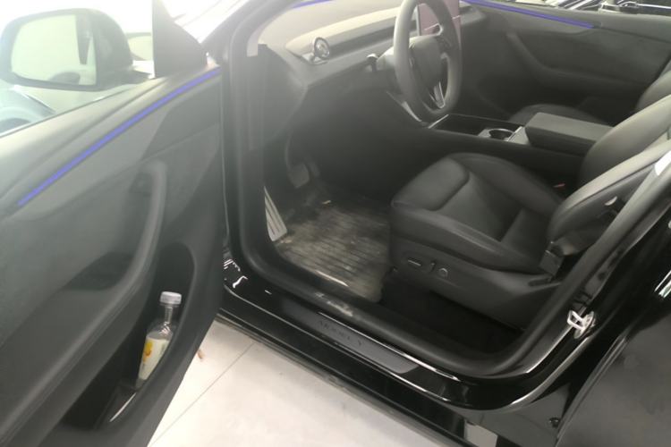 Used Tesla Model Y 2025 Updated Version Long-Range All-Wheel Drive Driver Seat