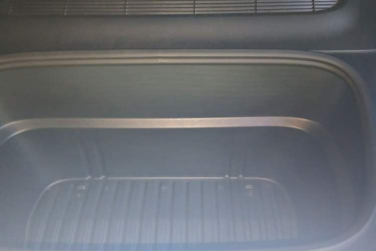 Used Tesla Model Y 2025 Rear-Wheel-Drive Version Engine Bay