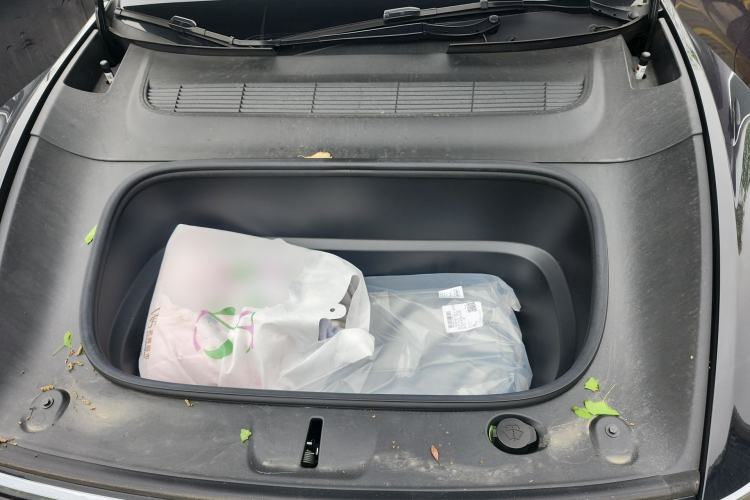 Used Tesla Model Y 2025 Rear-Wheel-Drive Version Engine Bay