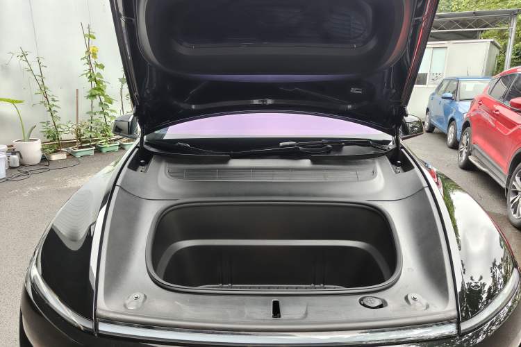 Used Tesla Model Y 2025 Long-Range All-Wheel-Drive Version Engine Bay