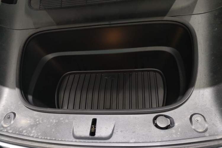 Used Tesla Model Y 2025 Long-Range All-Wheel-Drive Version Engine Bay