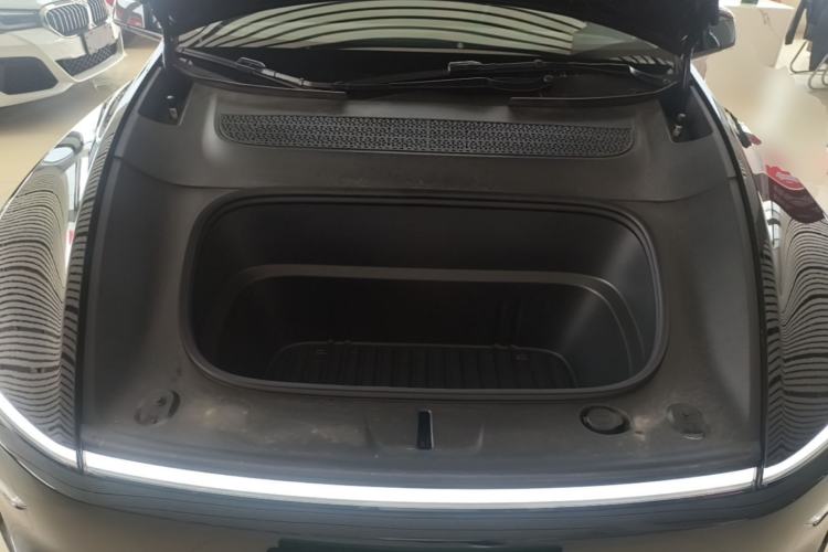 Used Tesla Model Y 2025 Rear-Wheel-Drive Version Engine Bay