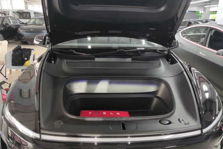 Used Tesla Model Y 2025 Rear-Wheel-Drive Version Engine Bay