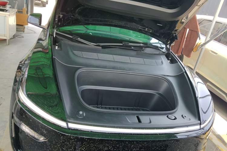 Used Tesla Model Y 2025 Rear-Wheel-Drive Version Engine Bay