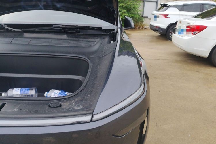Used Tesla Model Y 2025 Rear-Wheel-Drive Version Engine Bay Left