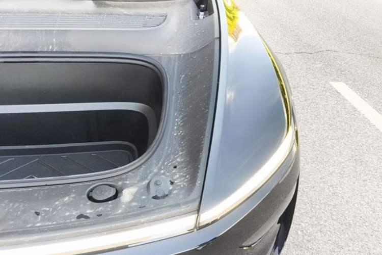 Used Tesla Model Y 2025 Rear-Wheel-Drive Version Engine Bay Left