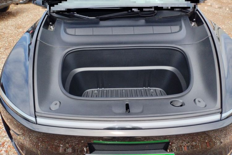 Used Tesla Model Y 2025 Rear-Wheel-Drive Version Engine Bay