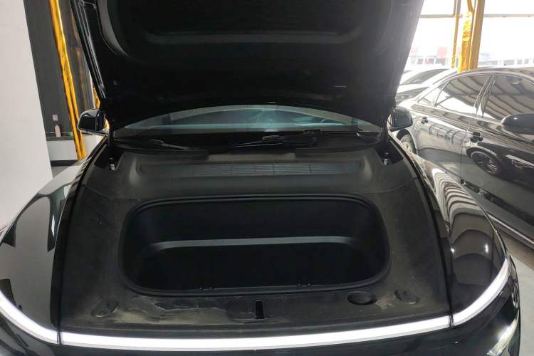Used Tesla Model Y 2025 Rear-Wheel-Drive Version Engine Bay