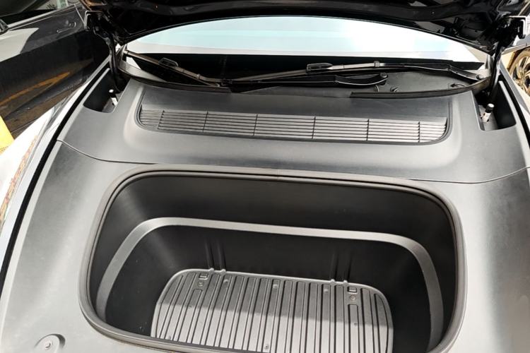 Used Tesla Model Y 2025 Rear-Wheel Drive First Edition Engine Bay