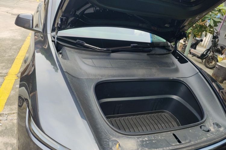Used Tesla Model Y 2025 Long-Range All-Wheel-Drive Version Engine Bay Right
