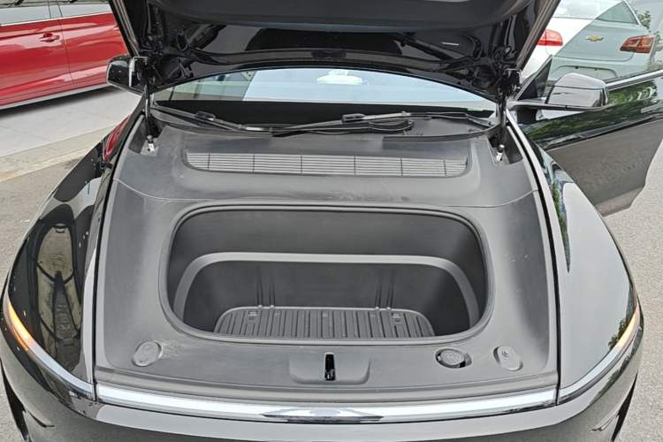 Used Tesla Model Y 2025 Rear-Wheel Drive First Edition Engine Bay