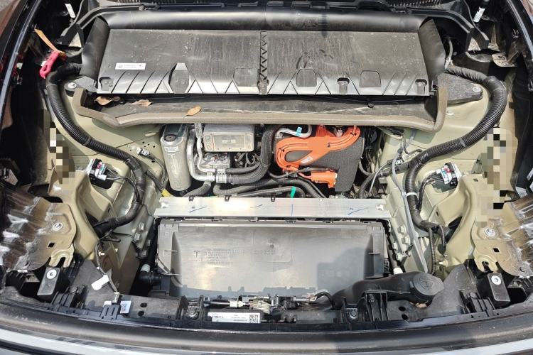 Used Tesla Model Y 2025 Rear-Wheel-Drive Version Engine Bay