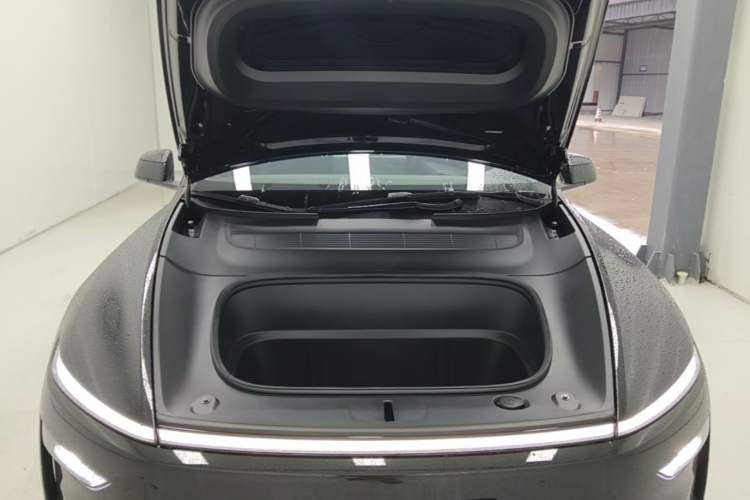 Used Tesla Model Y 2025 Rear-Wheel-Drive Version Engine Bay