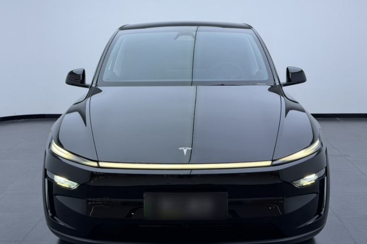 Used Tesla Model Y 2025 Long-Range All-Wheel-Drive Version Exterior 1