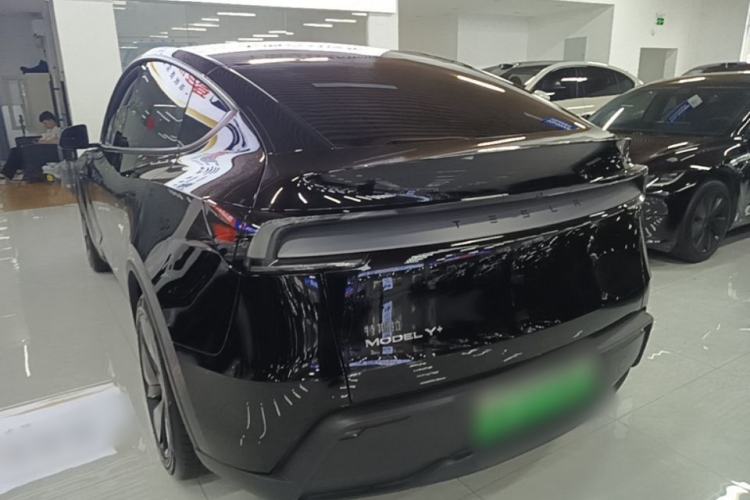 Used Tesla Model Y 2025 Updated Version Long-Range All-Wheel Drive Exterior 2