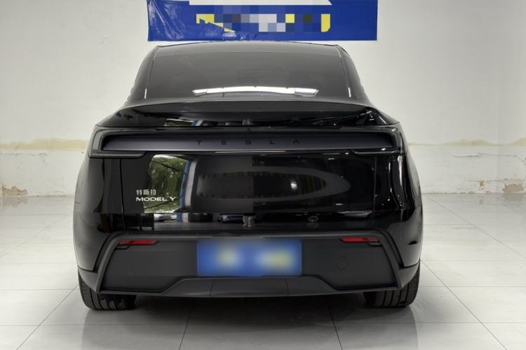 Used Tesla Model Y 2025 Rear-Wheel-Drive Version Exterior 2