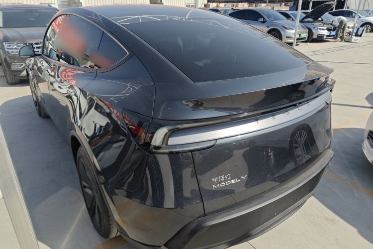 Used Tesla Model Y 2025 Rear-Wheel Drive First Edition Exterior 2