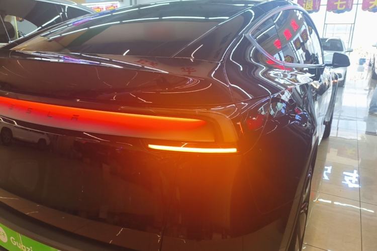 Used Tesla Model Y 2025 Rear-Wheel-Drive Version Exterior 3