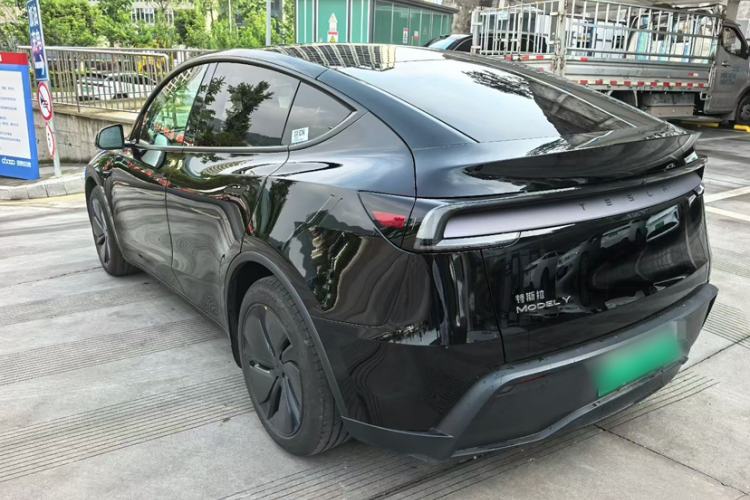 Used Tesla Model Y 2025 Rear-Wheel-Drive Version Exterior 3
