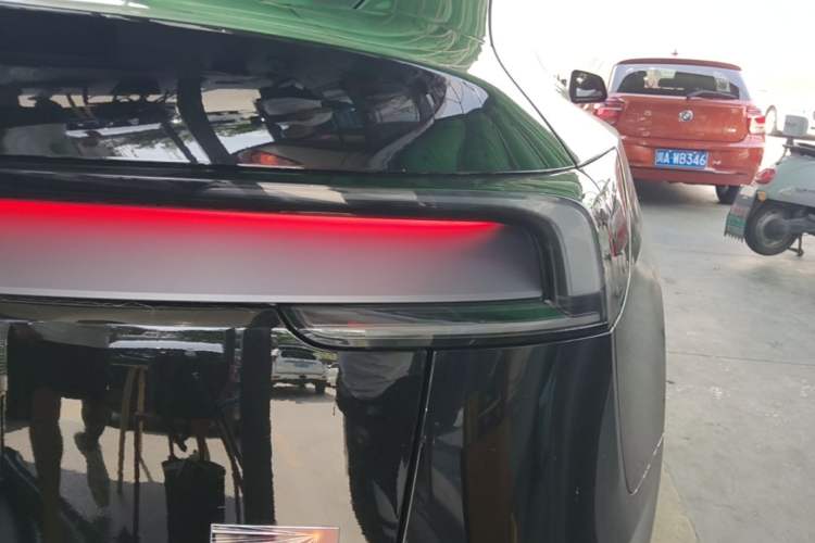 Used Tesla Model Y 2025 Rear-Wheel-Drive Version Exterior 3