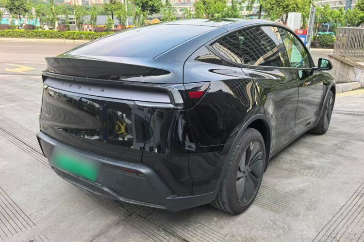 Used Tesla Model Y 2025 Rear-Wheel-Drive Version Exterior 5