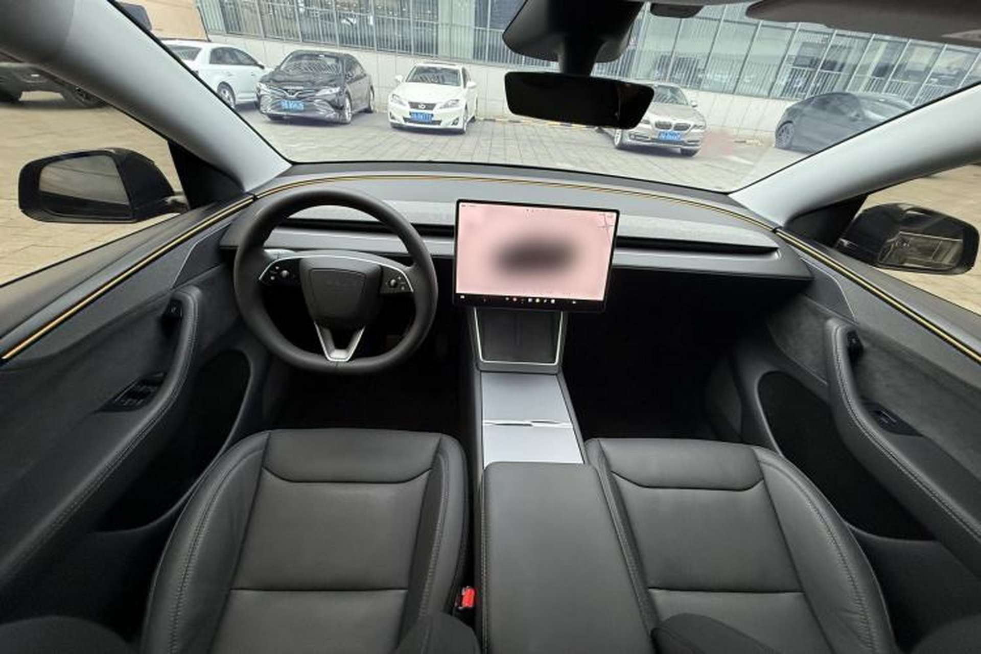 Used Tesla Model Y 2025 Long-Range All-Wheel-Drive Version Exterior 8
