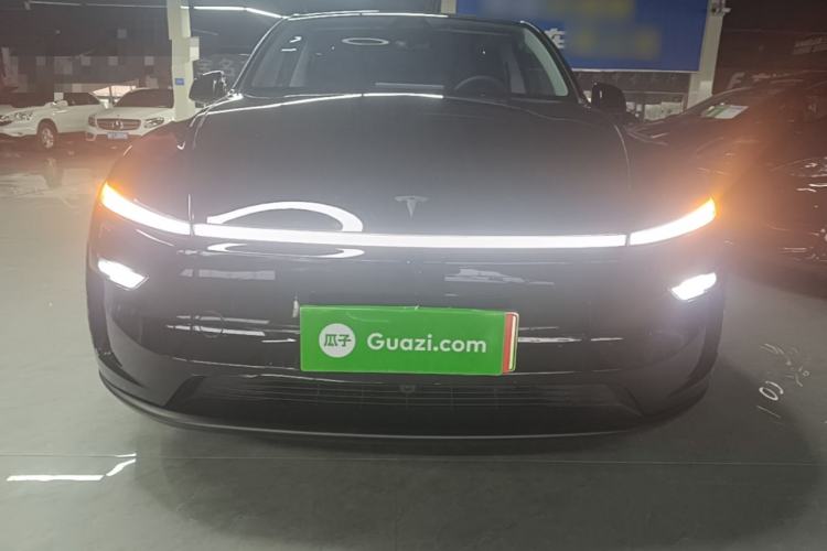 Used Tesla Model Y 2025 Rear-Wheel-Drive Version Front