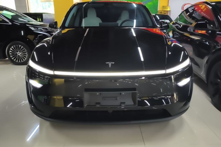 Used Tesla Model Y 2025 Updated Version Long-Range All-Wheel Drive Front