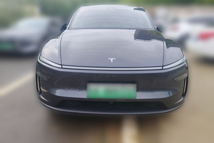 Used Tesla Model Y 2025 Rear-Wheel-Drive Version Front