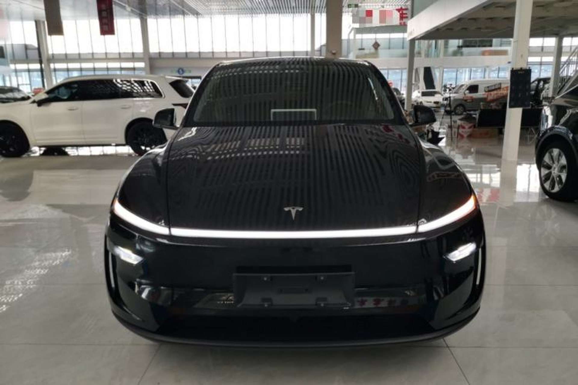 Used Tesla Model Y 2025 Rear-Wheel-Drive Version Front