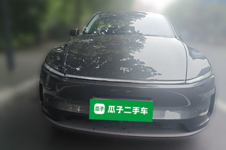 Used Tesla Model Y 2025 Rear-Wheel-Drive Version Front