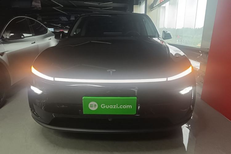 Used Tesla Model Y 2025 Rear-Wheel-Drive Version Front
