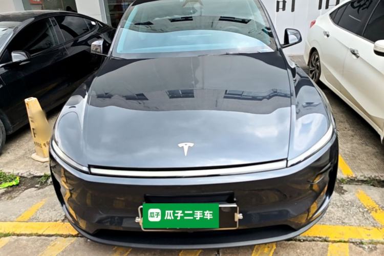 Used Tesla Model Y 2025 Rear-Wheel Drive First Edition Front