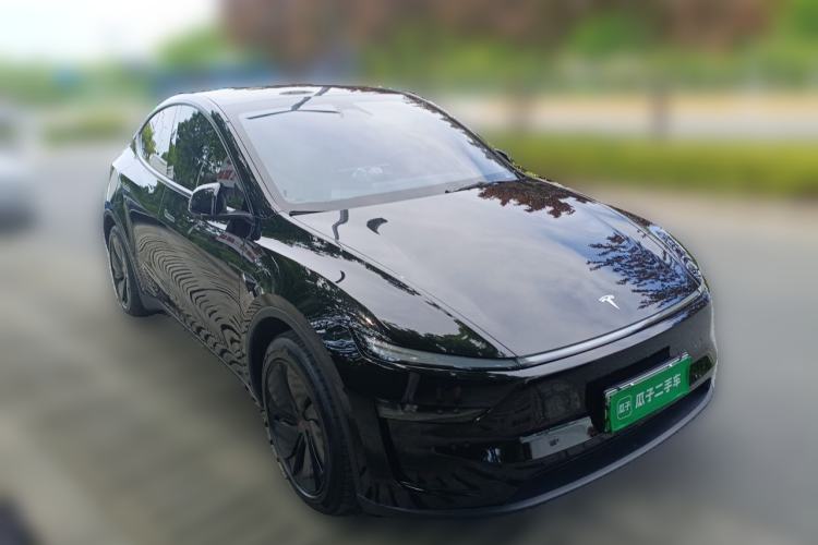 Used Tesla Model Y 2025 Updated Version Long-Range All-Wheel Drive Front Right 45 Deg