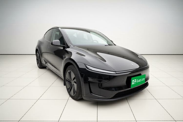 Used Tesla Model Y 2025 Rear-Wheel-Drive Version Front Right 45 Deg