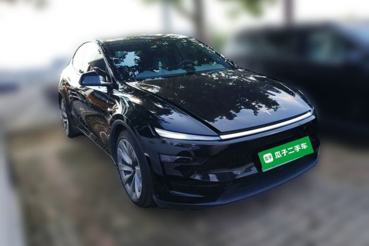 Used Tesla Model Y 2025 Long-Range All-Wheel Drive First Edition Front Right 45 Deg