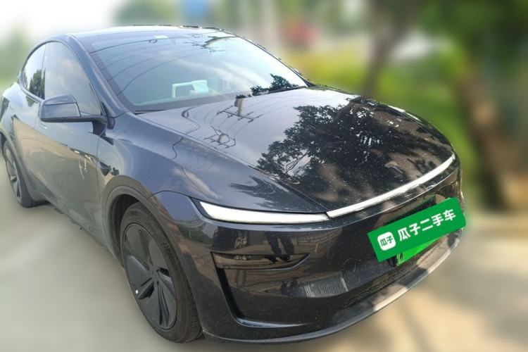 Used Tesla Model Y 2025 Rear-Wheel-Drive Version Front Right 45 Deg
