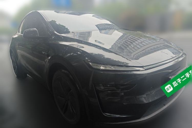 Used Tesla Model Y 2025 Rear-Wheel-Drive Version Front Right 45 Deg