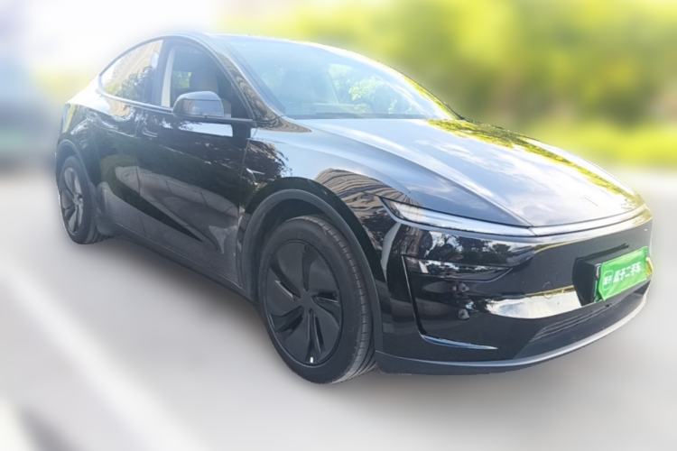Used Tesla Model Y 2025 Rear-Wheel-Drive Version Front Right 45 Deg