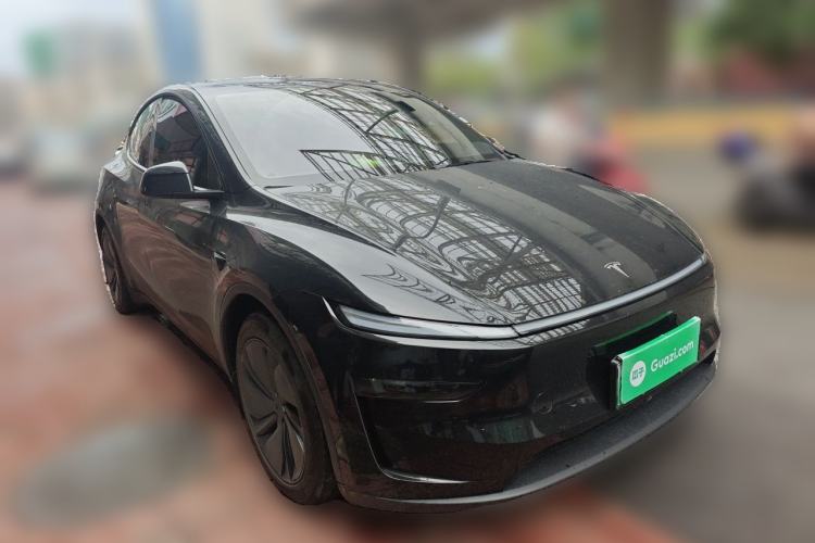 Used Tesla Model Y 2025 Rear-Wheel-Drive Version Front Right 45 Deg