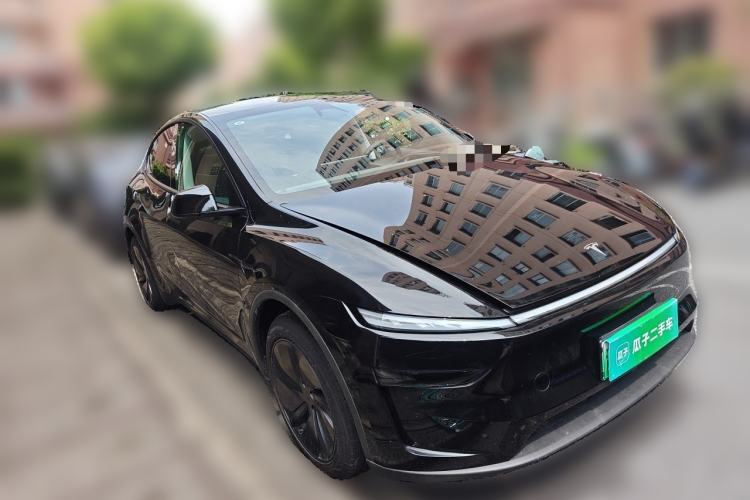 Used Tesla Model Y 2025 Rear-Wheel-Drive Version Front Right 45 Deg