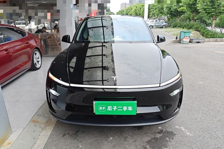 Used Tesla Model Y 2025 Rear-Wheel Drive First Edition Front