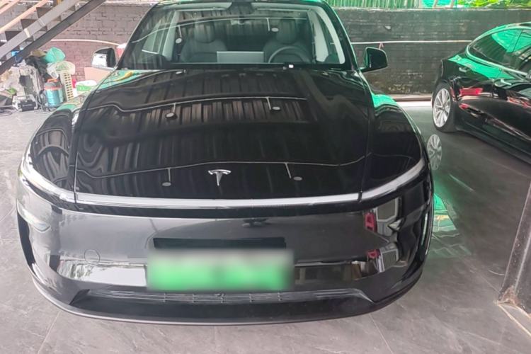Used Tesla Model Y 2025 Rear-Wheel-Drive Version Front