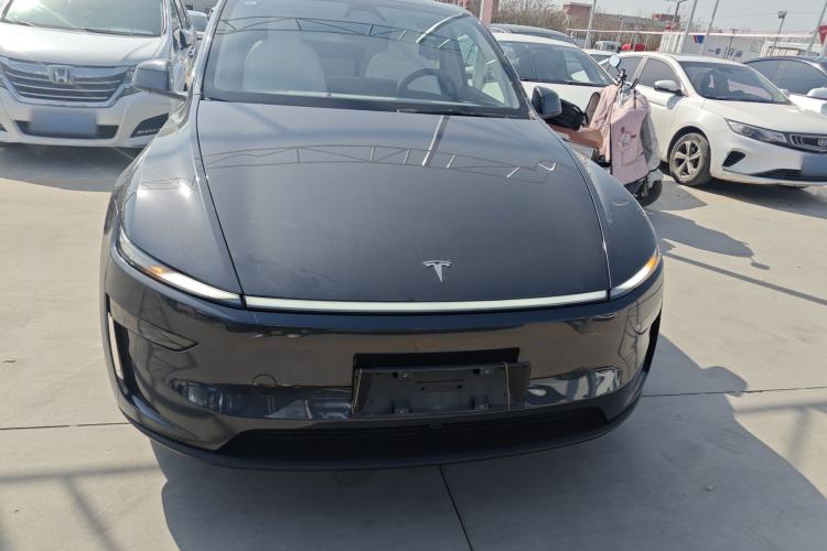 Used Tesla Model Y 2025 Rear-Wheel Drive First Edition Front