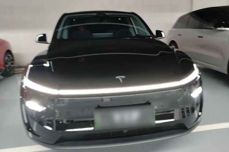 Used Tesla Model Y 2025 Rear-Wheel-Drive Version Front