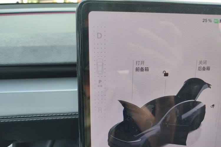 Used Tesla Model Y 2025 Long-Range All-Wheel Drive First Edition Gear Lever