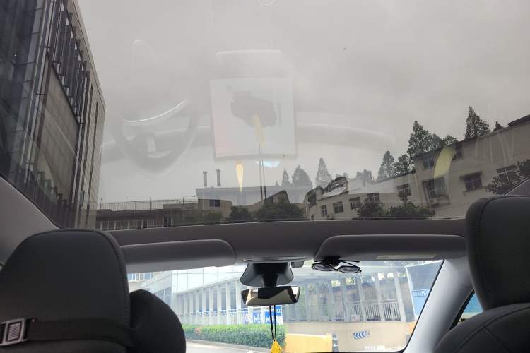 Used Tesla Model Y 2025 Rear-Wheel-Drive Version Headliner